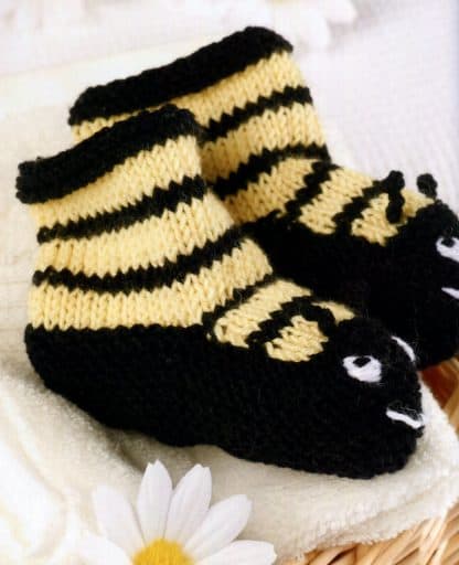 100 Little Knitted Gifts to Make - Image 20