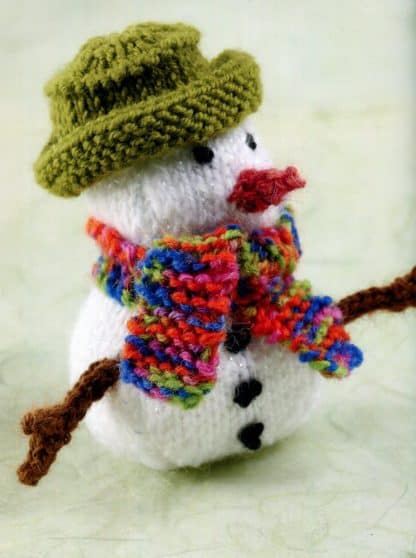100 Little Knitted Gifts to Make - Image 10