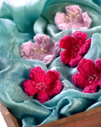 100 Little Knitted Gifts to Make - Image 11