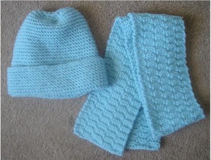 Easy Knit Hat and Scarf