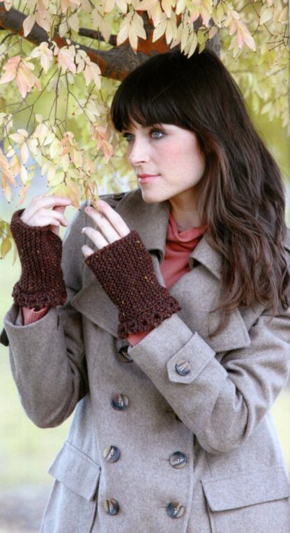 I Can't Believe I'm Knitting Mittens  - Published by Leisure Arts - Image 4