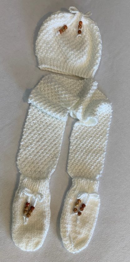 Mitten End Pocket Scarf With Matching Hat - Image 4